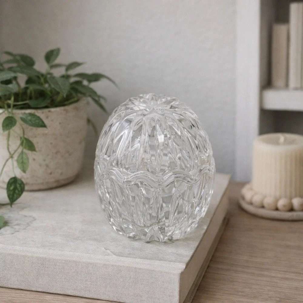 Vintage Clear Cut Glass Round Trinket Box Starburst Scalloped Jewelry Dish 3.5in
